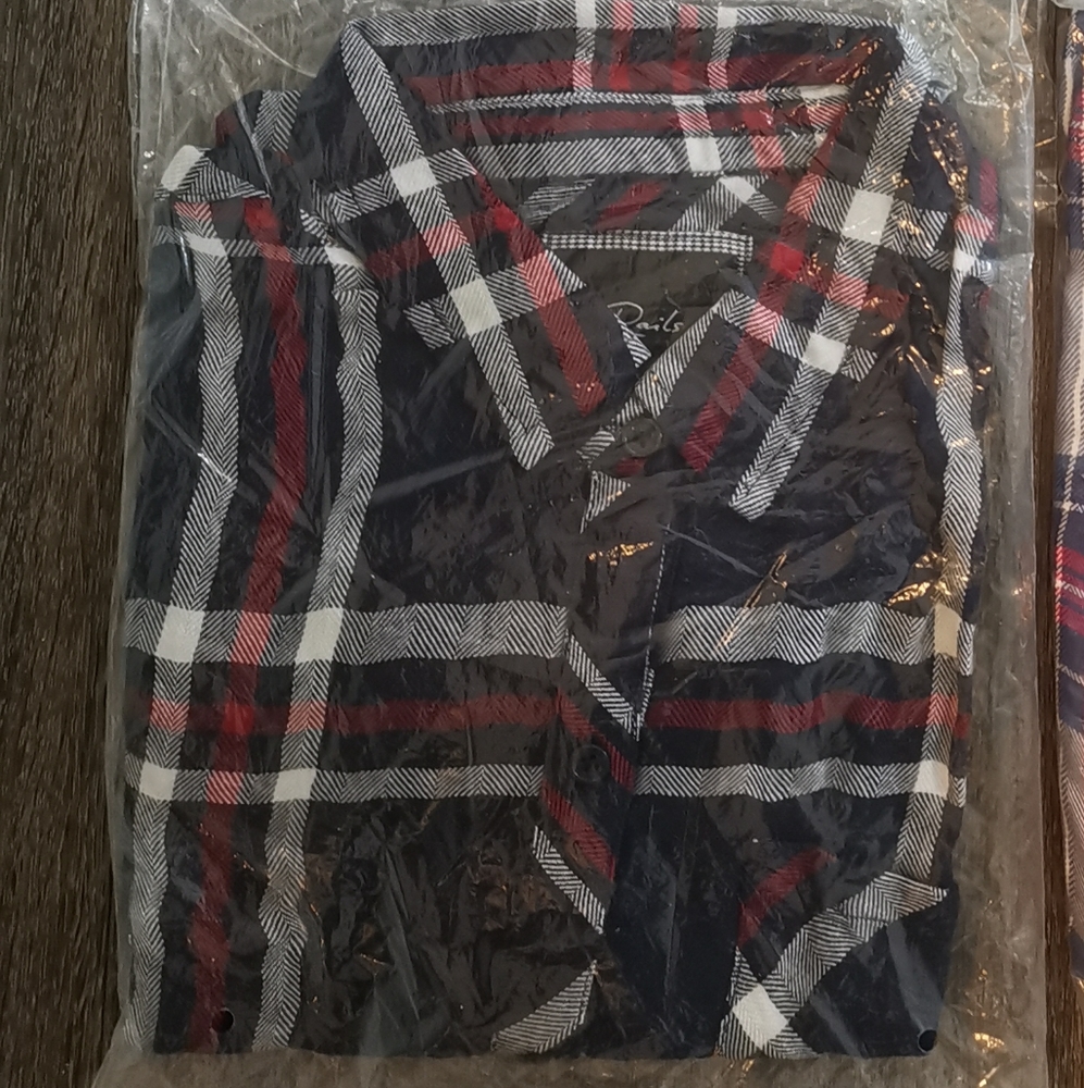 classic RAILS long sleeve plaid button-down shirt